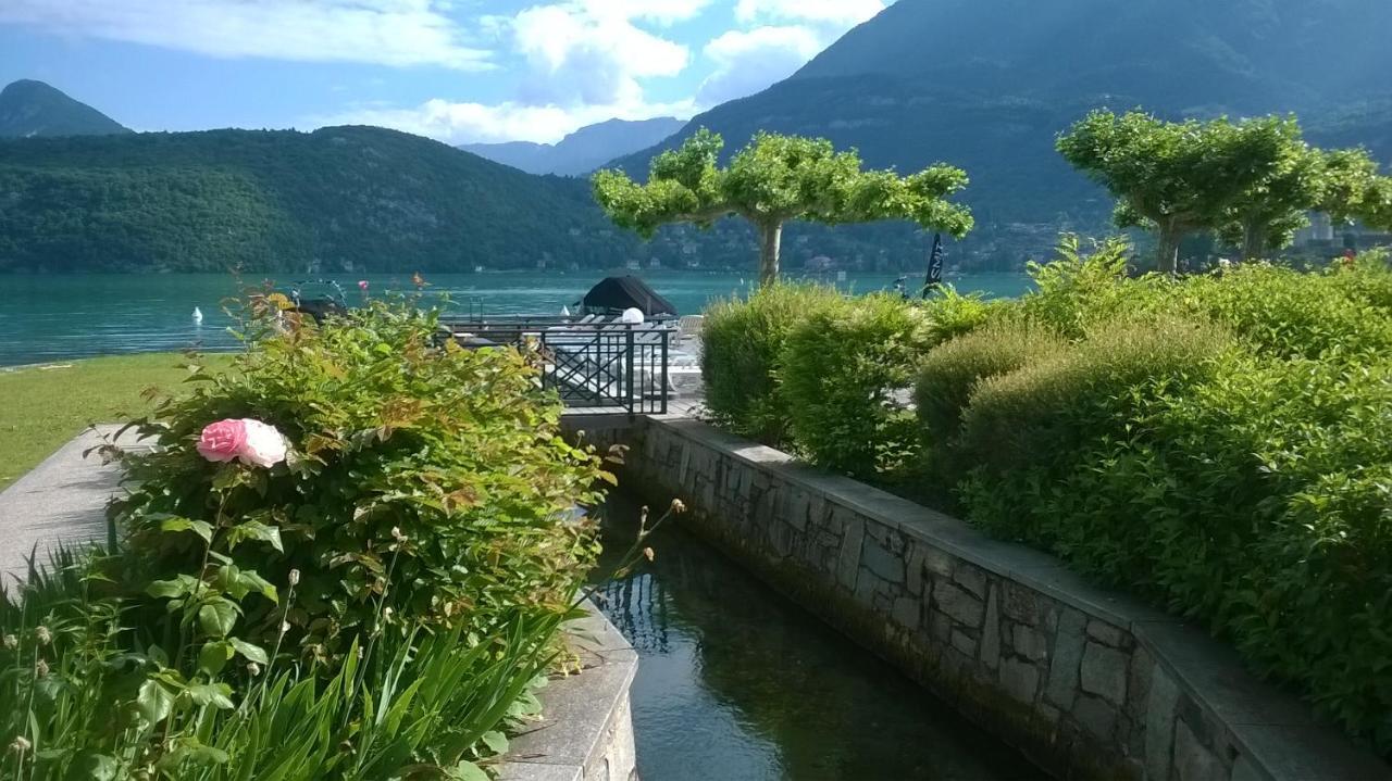Au Bord Du Lac D'Annecy, Logement Type Loft, Dans Residence Avec Plage Et Ponton Privee Дюэн Экстерьер фото